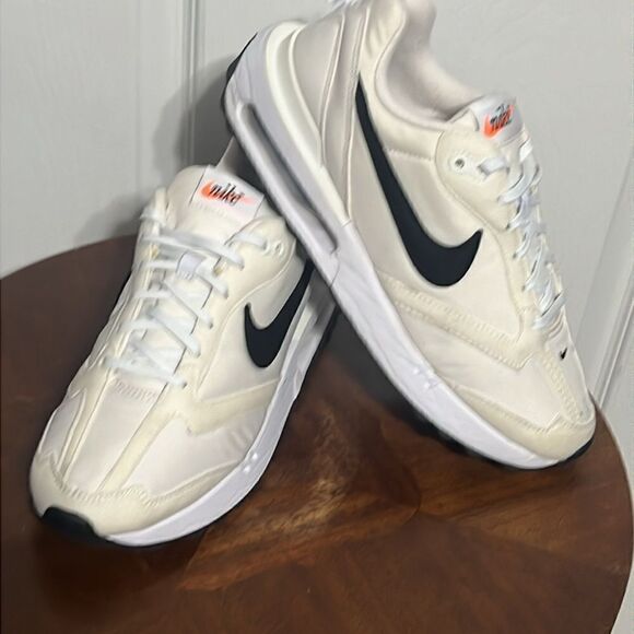 🔥 NIKE Air Max Dawn Running Cream White Black Shoes DH5131-101 Women’s Size 10 - Picture 3 of 14